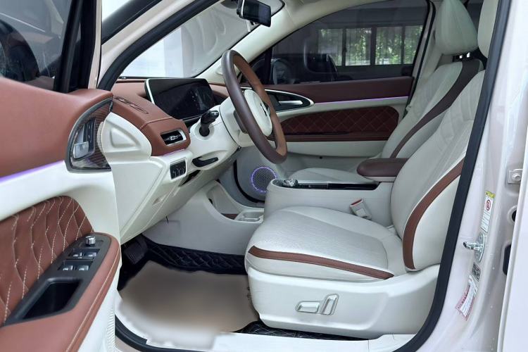 Used ORA Good Cat 2022 Morandi Edition 400km Standard Range Premium Version Lithium Iron Phosphate Interior 3
