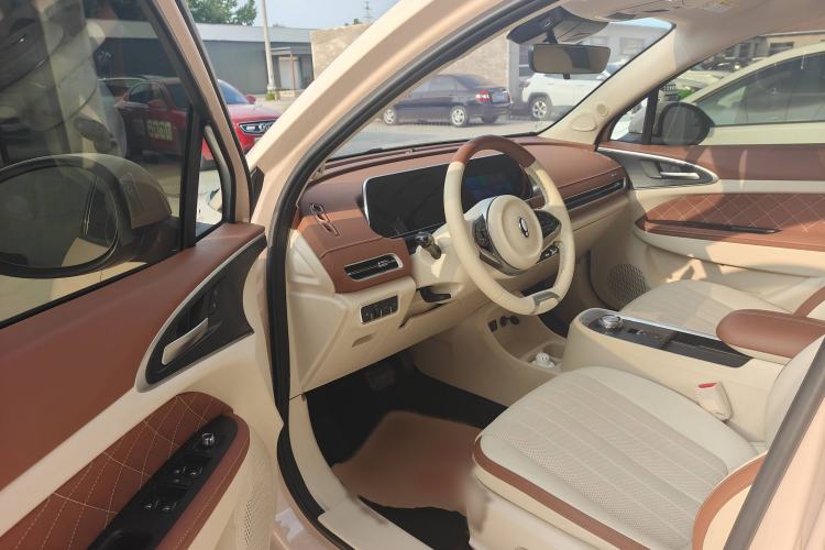 Used ORA Good Cat 2022 Morandi Edition 400km Standard Range Premium Version Lithium Iron Phosphate Interior 6