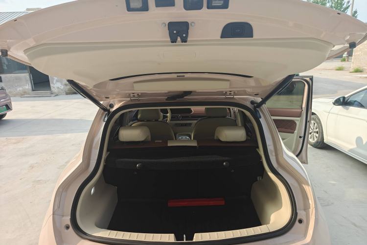 Used ORA Good Cat 2022 Morandi Edition 400km Standard Range Premium Version Lithium Iron Phosphate Interior 9