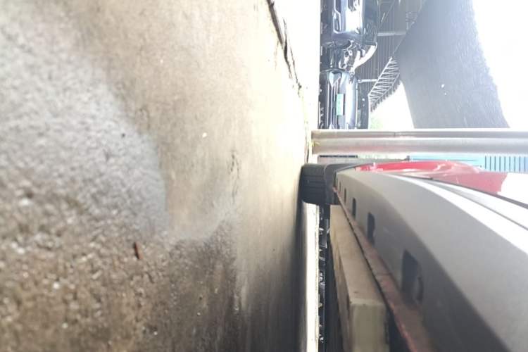 Used ORA Good Cat 2022 400km Standard Range Premium Version Lithium Iron Phosphate Left Side Sill