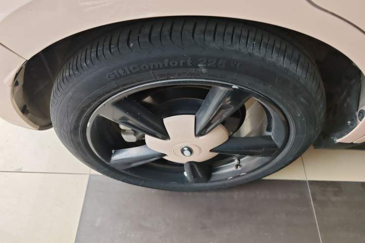 Used ORA Good Cat 2022 400km Standard Range Luxury Version Ternary Lithium Right Rear Wheel Hub