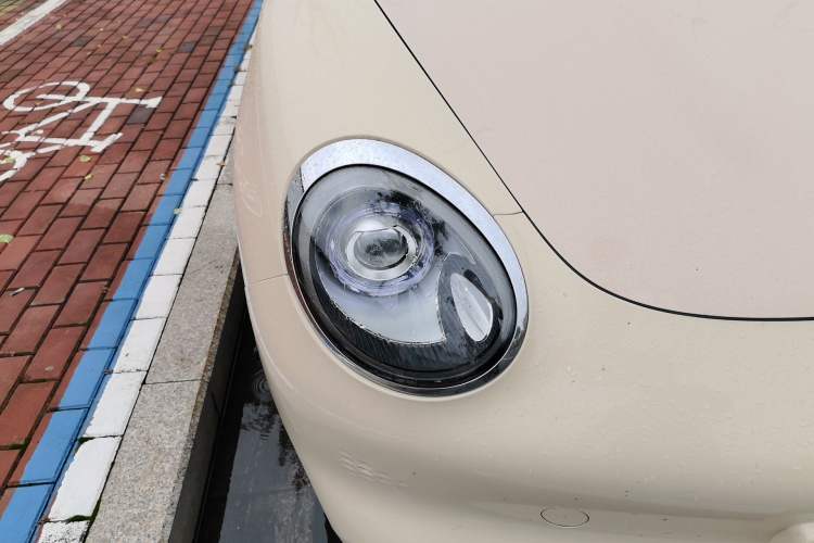 Used ORA Good Cat 2022 400km Standard Range Premium Version Lithium Iron Phosphate Right Front Headlight