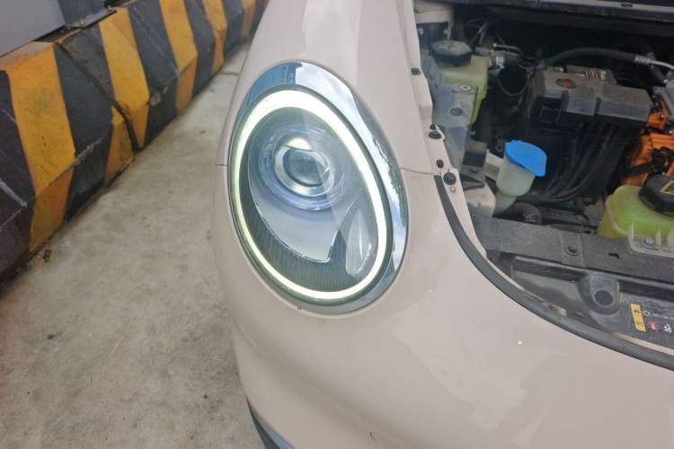 Used ORA Good Cat 2022 400km Standard Range Premium Version Lithium Iron Phosphate Right Front Headlight