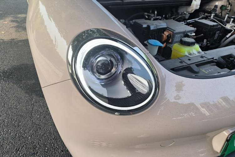 Used ORA Good Cat 2022 400km Standard Range Premium Version Lithium Iron Phosphate Right Front Headlight