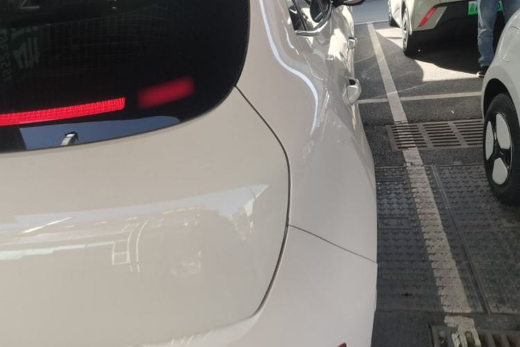 Used ORA Good Cat 2022 Morandi Edition 400km Standard Range Premium Version Lithium Iron Phosphate Right Rear Taillight