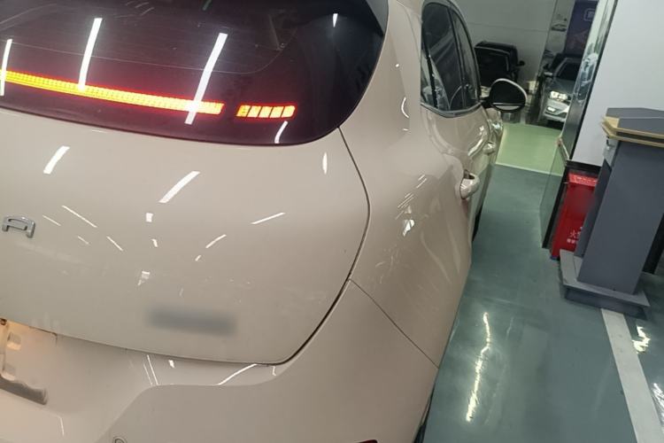 Used ORA Good Cat 2022 Morandi Edition 400km Standard Range Luxury Version Lithium-Ion Battery Right Rear Taillight