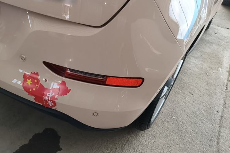 Used ORA Good Cat 2022 Morandi Edition 400km Standard Range Premium Version Lithium-Ion Battery Right Rear Taillight