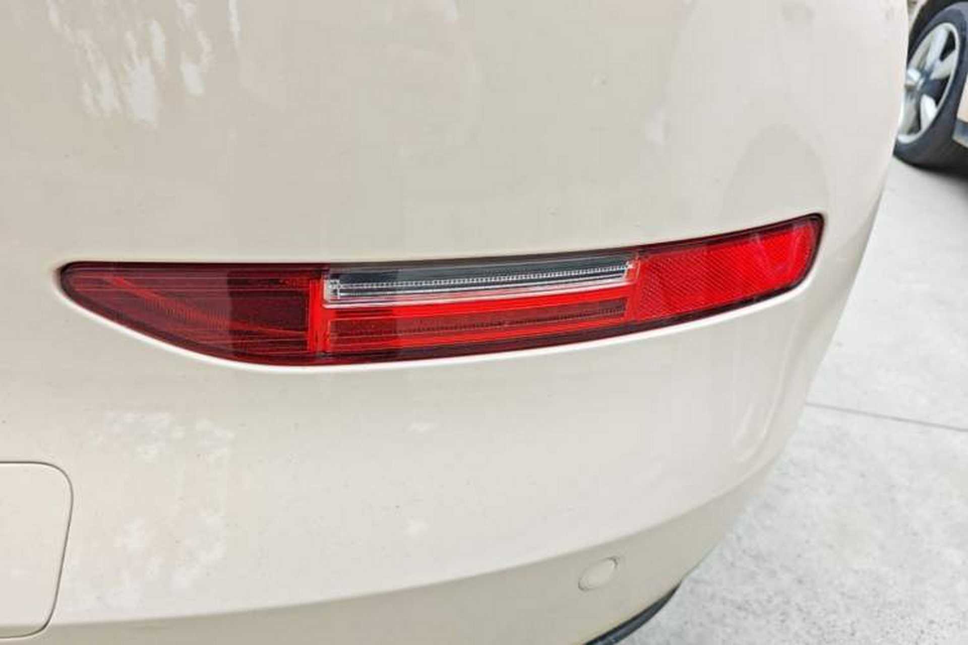 Used ORA Good Cat 2022 400km Standard Range Premium Version Lithium-Ion Battery Right Rear Taillight