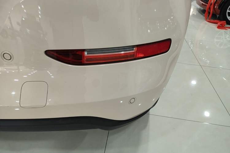 Used ORA Good Cat 2022 Morandi Edition 400km Standard Range Premium Version Lithium-Ion Battery Right Rear Taillight