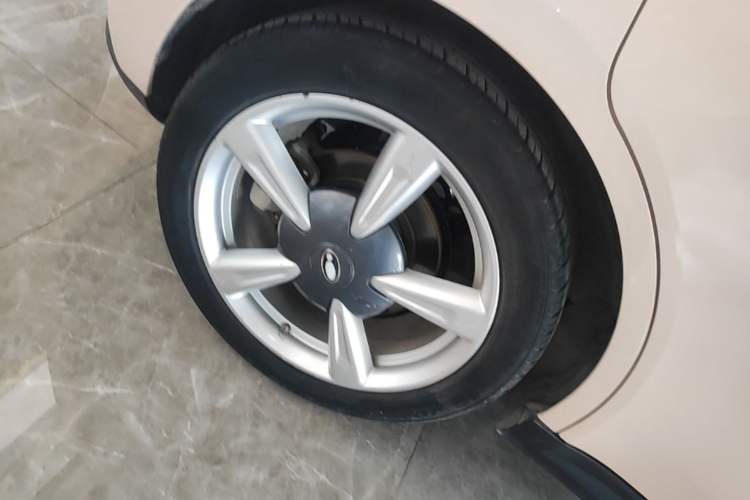 Used ORA Good Cat 2022 Morandi Edition 400km Standard Range Premium Version Lithium Iron Phosphate Right Rear Wheel Hub