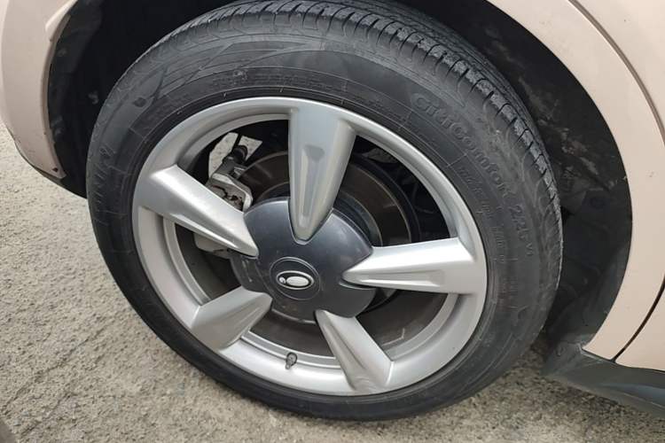 Used ORA Good Cat 2022 400km Standard Range Premium Version Lithium Iron Phosphate Right Rear Wheel Hub