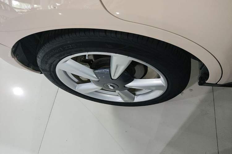 Used ORA Good Cat 2022 Morandi Edition 400km Standard Range Premium Version Lithium Iron Phosphate Right Rear Wheel Hub