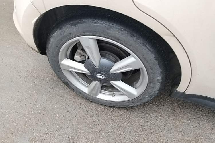 Used ORA Good Cat 2022 400km Standard Range Luxury Version Lithium Iron Phosphate Right Rear Wheel Hub