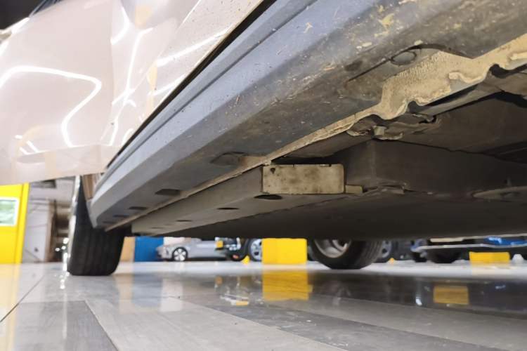 Used ORA Good Cat 2022 400km Standard Range Premium Version Lithium Iron Phosphate Right Side Sill