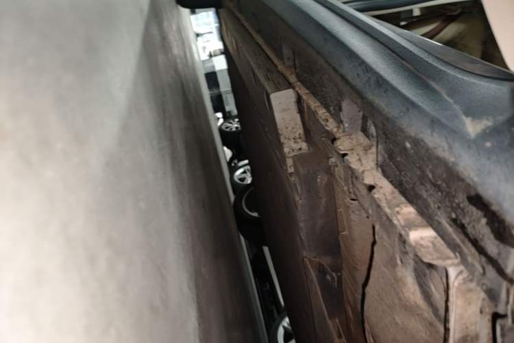 Used ORA Good Cat 2022 400km Standard Range Premium Version Lithium Iron Phosphate Right Side Sill