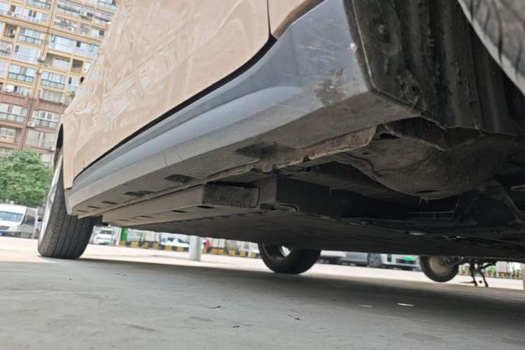 Used ORA Good Cat 2022 400km Standard Range Luxury Version Lithium Iron Phosphate Right Side Sill