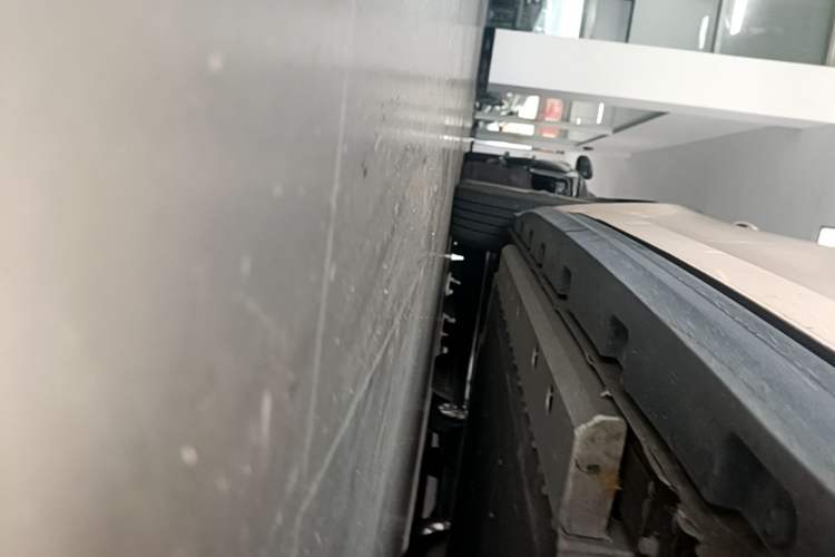 Used ORA Good Cat 2022 400km Standard Range Premium Version Lithium Iron Phosphate Right Side Sill