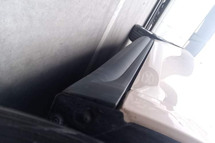 Used ORA Good Cat 2022 400km Standard Range Premium Version Lithium Iron Phosphate Right Side Sill