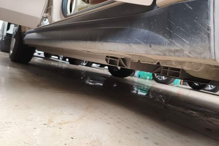 Used ORA Good Cat 2022 400km Standard Range Luxury Version Ternary Lithium Right Side Sill