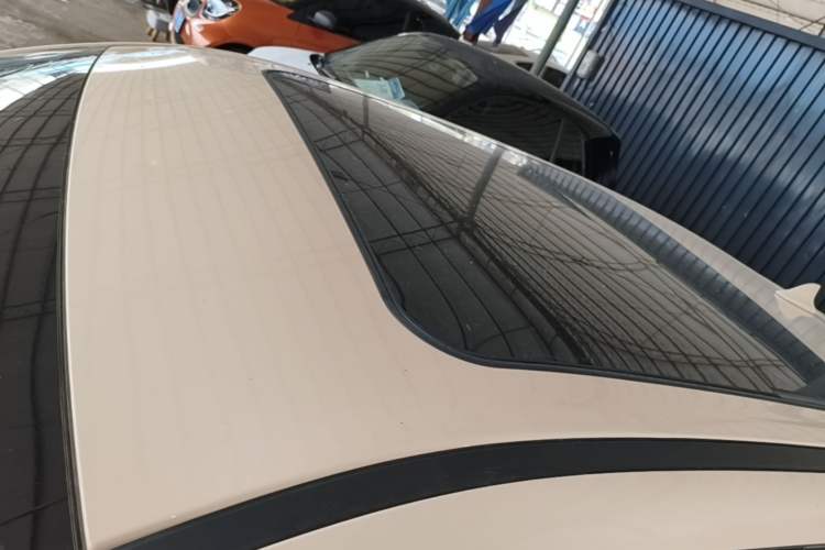 Used ORA Good Cat 2022 Morandi Edition 400km Standard Range Premium Version Lithium-Ion Battery Roof