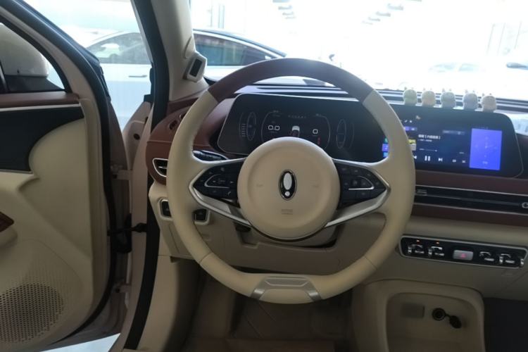 Used ORA Good Cat 2022 400km Standard Range Premium Version Lithium-Ion Battery Steering Wheel