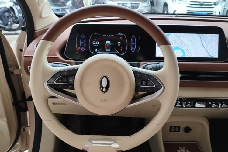 Used ORA Good Cat 2022 400km Standard Range Luxury Version Ternary Lithium Steering Wheel