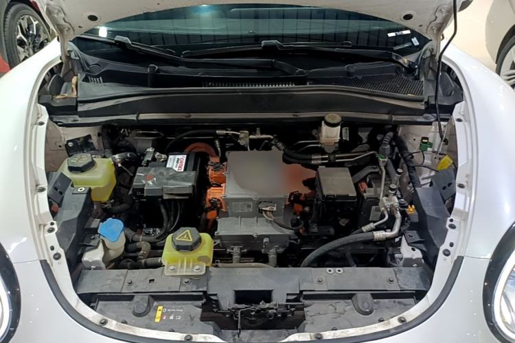 Used ORA Good Cat 2022 Morandi Edition 400km Standard Range Premium Version Lithium-Ion Battery Engine Bay