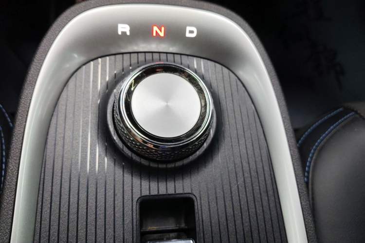 Used ORA Good Cat 2022 400km Standard Range Premium Version Lithium Iron Phosphate Gear Lever