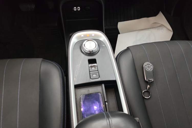 Used ORA Good Cat 2022 400km Standard Range Luxury Version Lithium Iron Phosphate Gear Lever