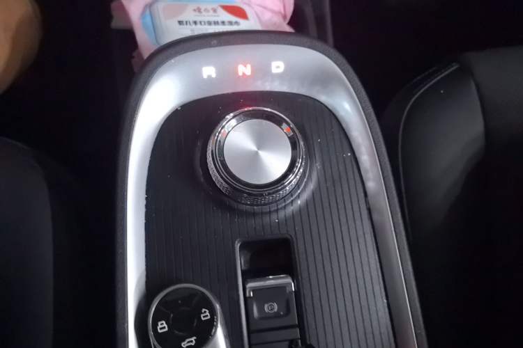 Used ORA Good Cat 2022 400km Standard Range Premium Version Lithium Iron Phosphate Gear Lever