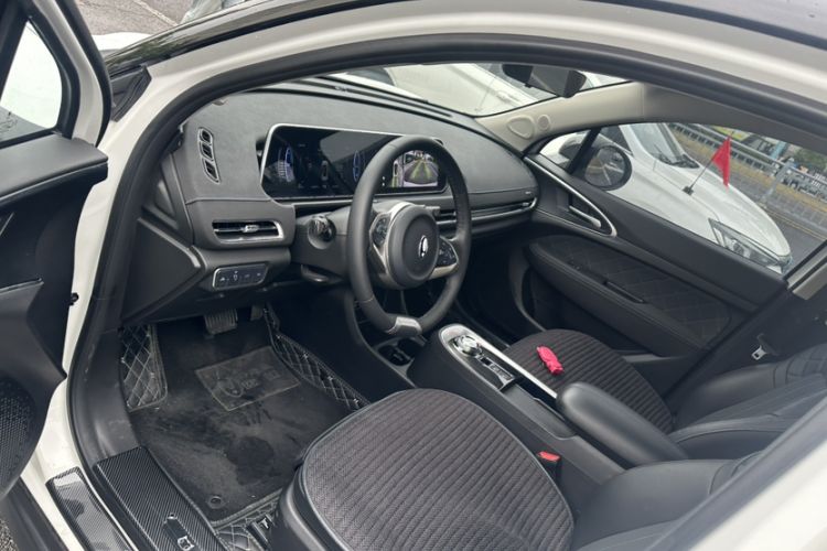 Used ORA Good Cat 2022 400km Standard Range Premium Version Lithium-Ion Battery Interior 2