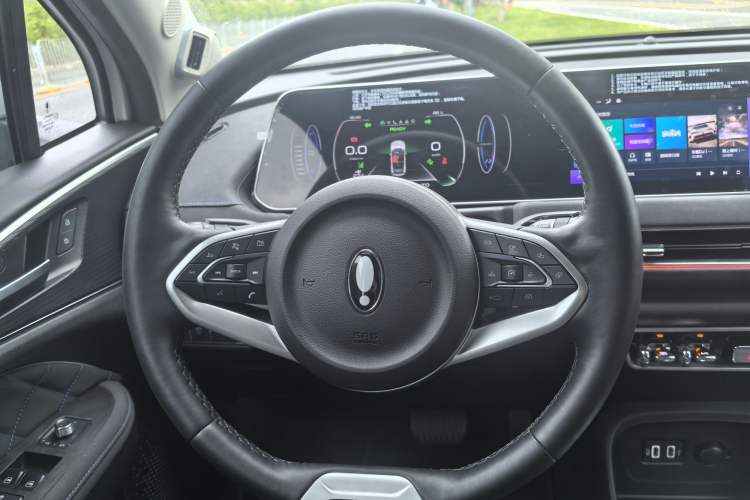Used ORA Good Cat 2022 Morandi Edition 400km Standard Range Premium Version Lithium Iron Phosphate Interior 4