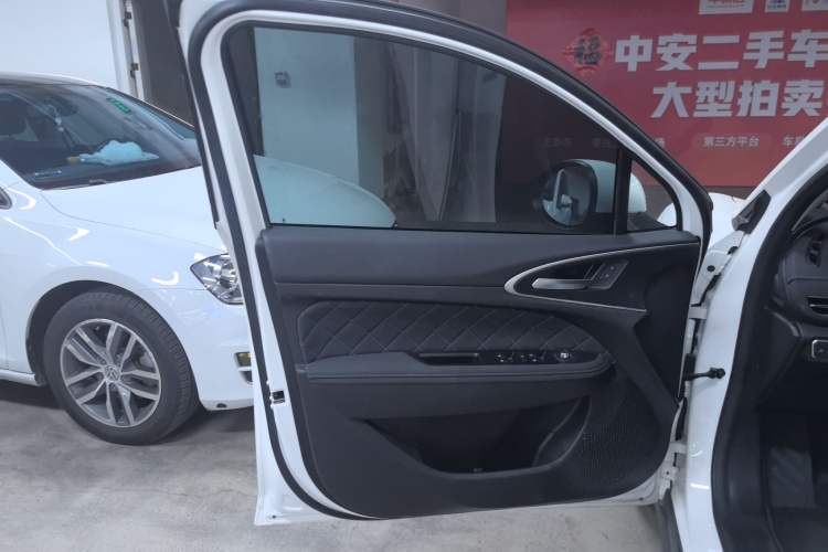 Used ORA Good Cat 2022 400km Standard Range Premium Version Lithium Iron Phosphate Left Front Door Interior