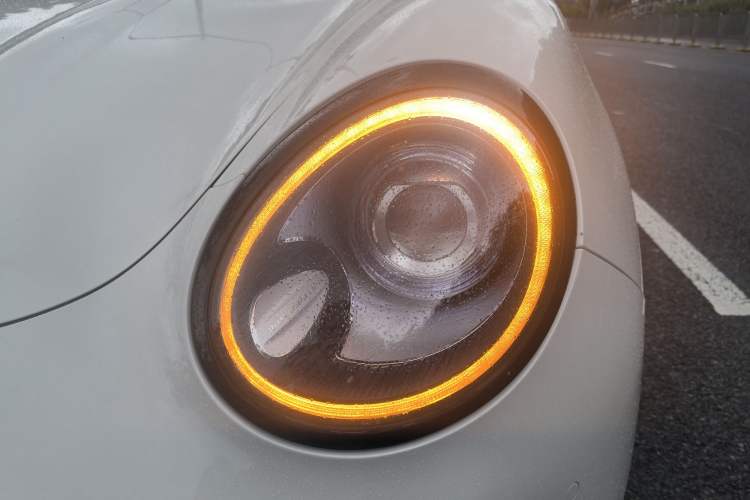 Used ORA Good Cat 2022 Morandi Edition 400km Standard Range Premium Version Lithium Iron Phosphate Left Front Headlight