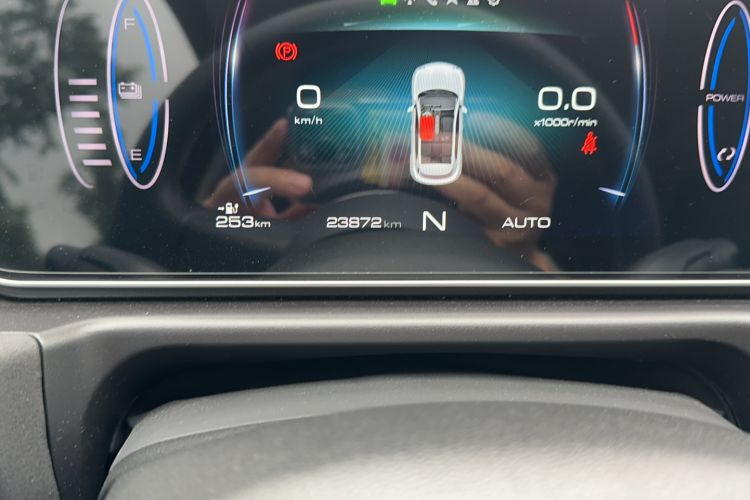 Used ORA Good Cat 2022 400km Standard Range Premium Version Lithium-Ion Battery Odometer Close Up