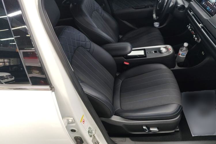 Used ORA Good Cat 2022 400km Standard Range Premium Version Lithium Iron Phosphate Right Front Seat