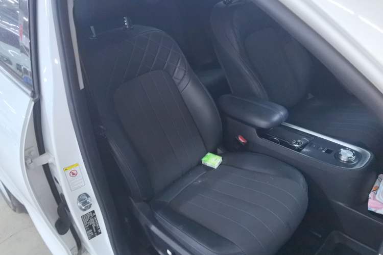 Used ORA Good Cat 2022 400km Standard Range Premium Version Lithium Iron Phosphate Right Front Seat