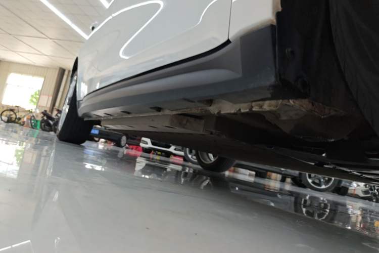 Used ORA Good Cat 2022 400km Standard Range Luxury Version Lithium Iron Phosphate Right Side Sill