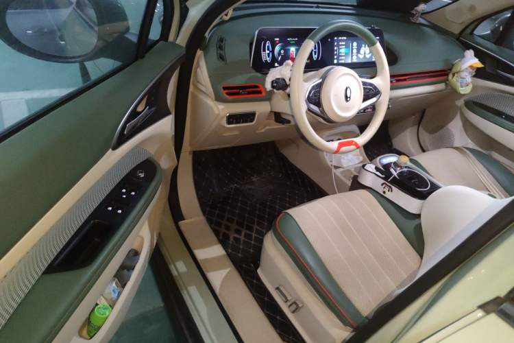 Used ORA Good Cat 2022 Morandi Edition 400km Standard Range Premium Version Lithium Iron Phosphate Driver Seat