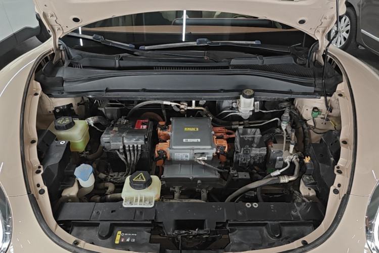 Used ORA Good Cat 2022 Morandi Edition 400km Standard Range Premium Version Lithium-Ion Battery Engine Bay