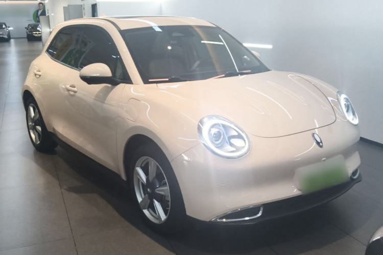 Used ORA Good Cat 2022 Morandi Edition 400km Standard Range Premium Version Lithium-Ion Battery Front Right 45 Deg
