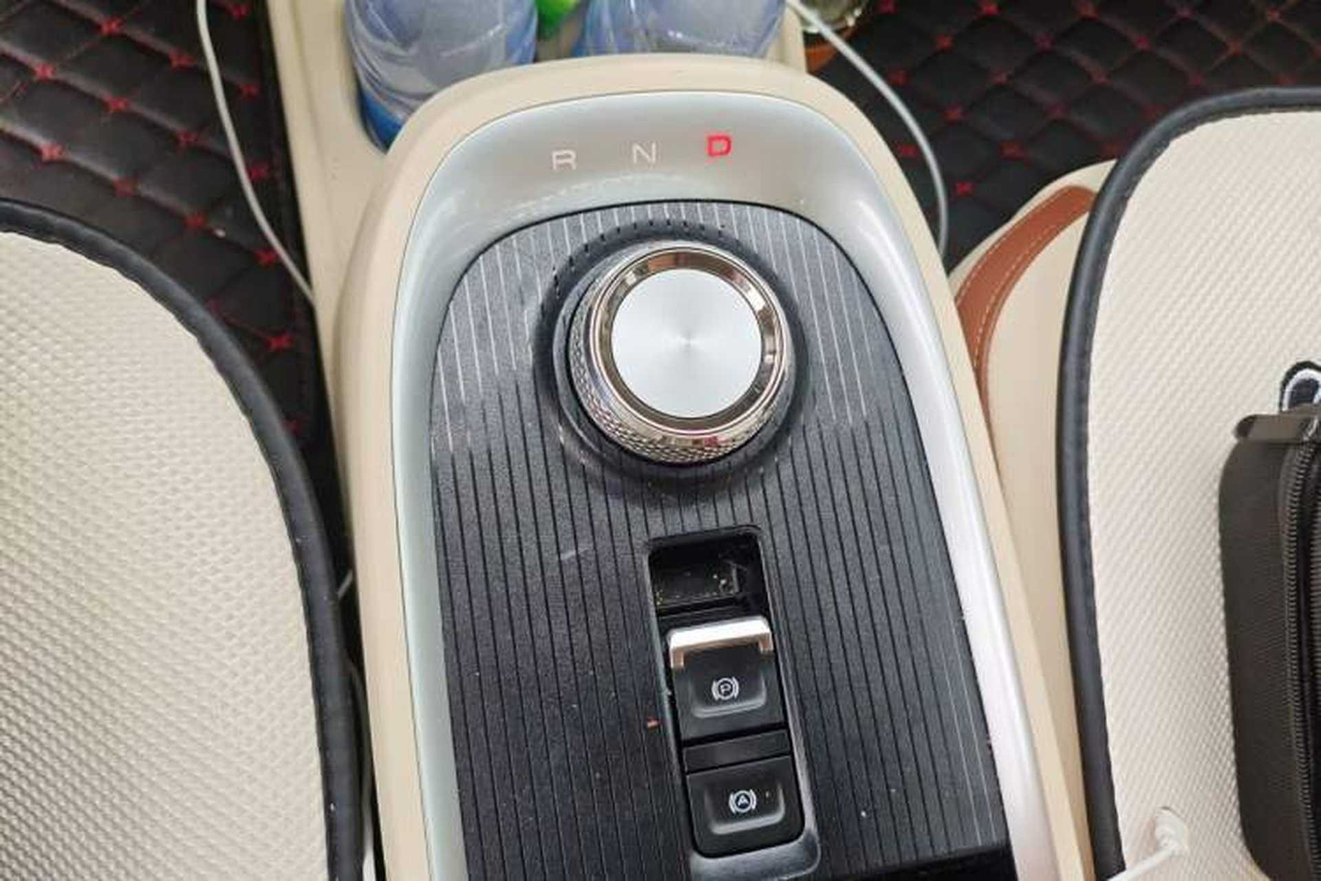Used ORA Good Cat 2022 400km Standard Range Luxury Version Lithium Iron Phosphate Gear Lever