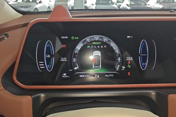 Used ORA Good Cat 2022 Morandi Edition 400km Standard Range Premium Version Lithium-Ion Battery Instrument Cluster