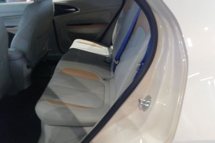 Used ORA Good Cat 2022 Morandi Edition 400km Standard Range Luxury Version Lithium Iron Phosphate Left Rear Seat