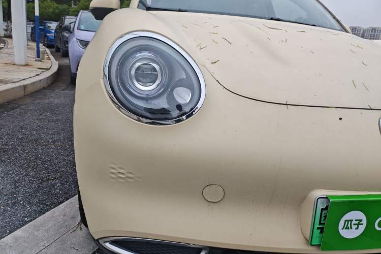 Used ORA Good Cat 2022 400km Standard Range Luxury Version Lithium Iron Phosphate Right Front Headlight