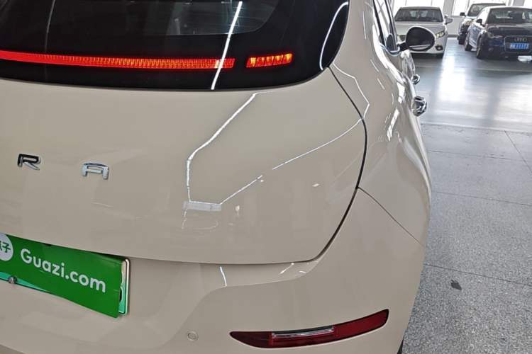 Used ORA Good Cat 2022 Morandi Edition 400km Standard Range Premium Version Lithium-Ion Battery Right Rear Taillight