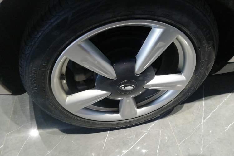 Used ORA Good Cat 2022 Morandi Edition 400km Standard Range Luxury Version Lithium Iron Phosphate Right Rear Wheel Hub