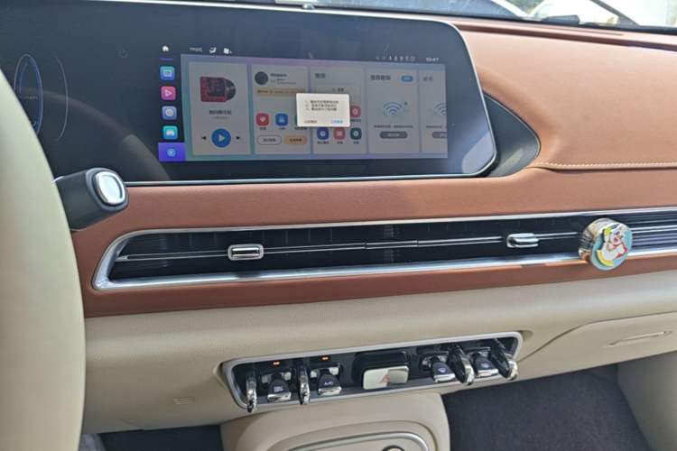 Used ORA Good Cat 2023 401 km Standard Range Premium Version Lithium Iron Phosphate Audio And AC Panel
