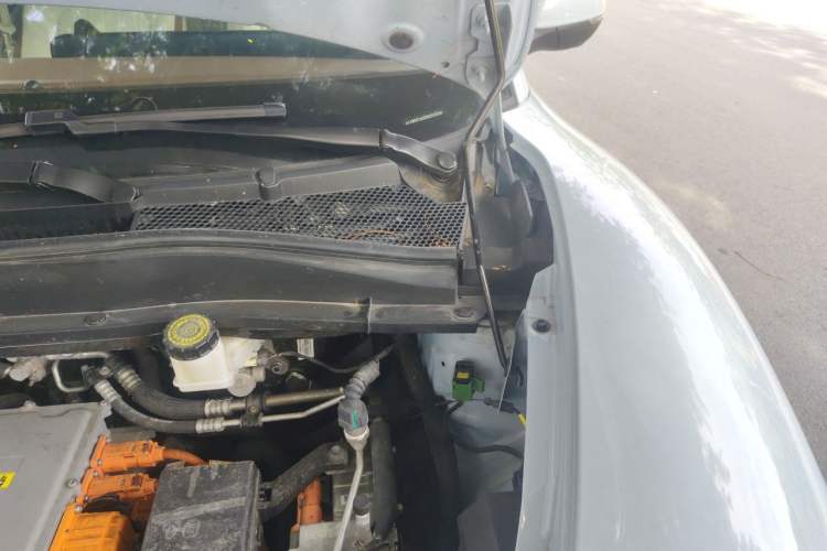 Used ORA Good Cat 2023 501 km Long-Range Premium Version Ternary Lithium Engine Bay Left