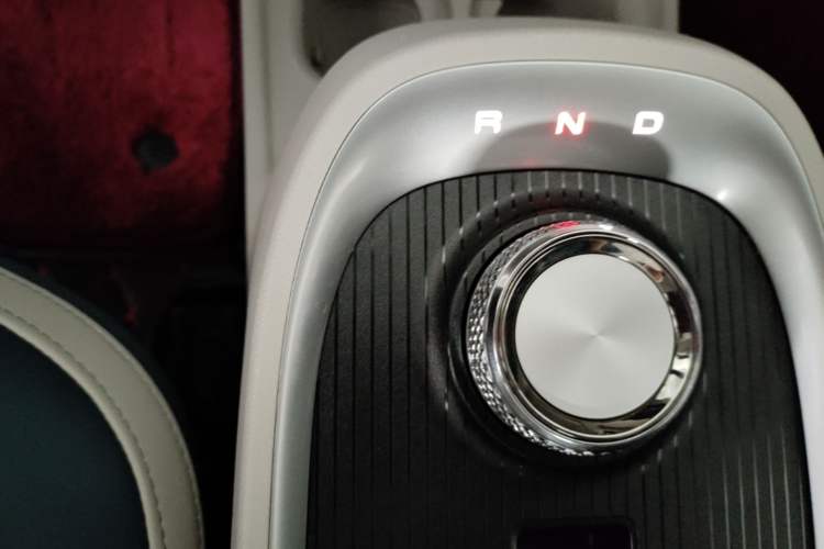 Used ORA Good Cat 2023 401 km Standard Range Comfort Version Lithium Iron Phosphate Gear Lever